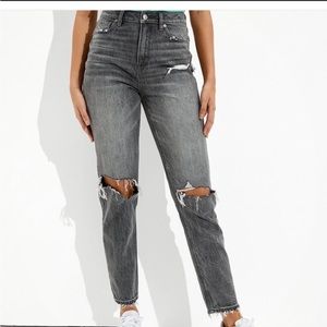 American Eagle Ripped high Rise Mom Jeans